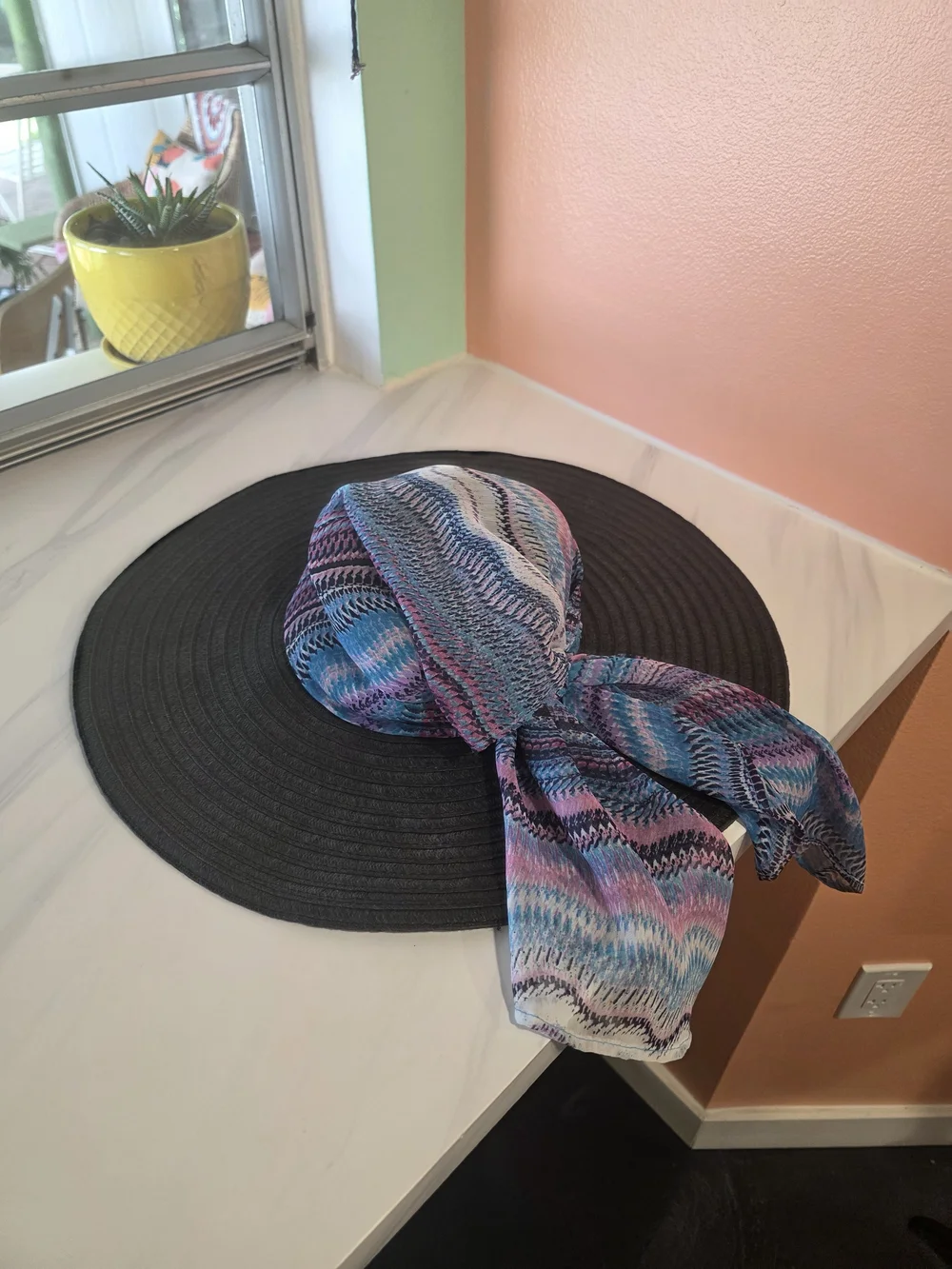 Apt. 9 Black Wide-Brim Hat with Multicolor Scarf